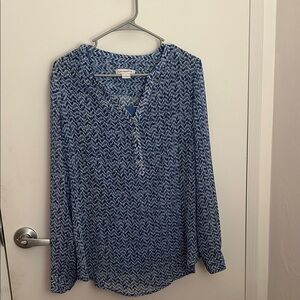 Liz Claiborne Navy and White Chevron Long-Sleeve V-Neck Blouse